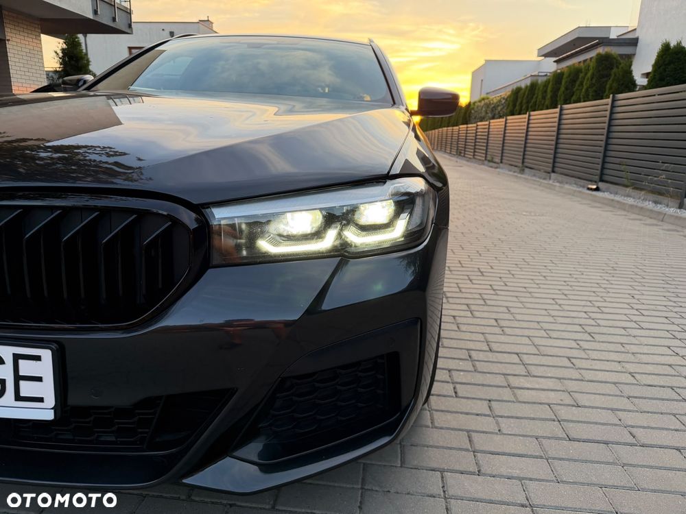 BMW Seria 5 520d xDrive mHEV M Sport sport - 11