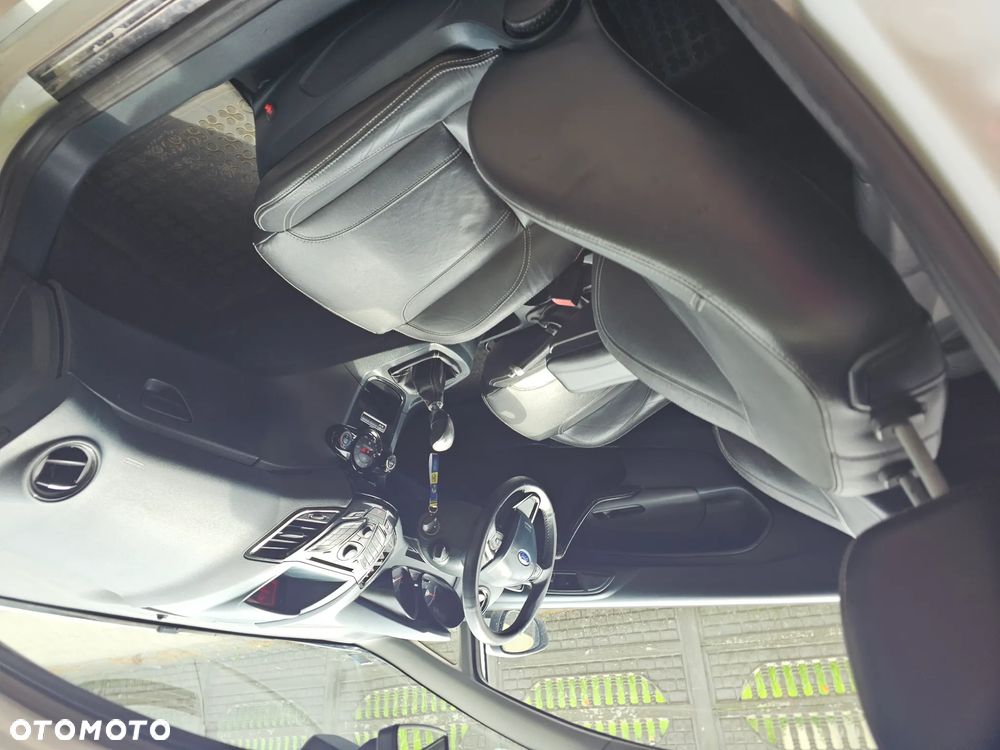 Ford Fiesta 1.6 TDCi Individual - 11