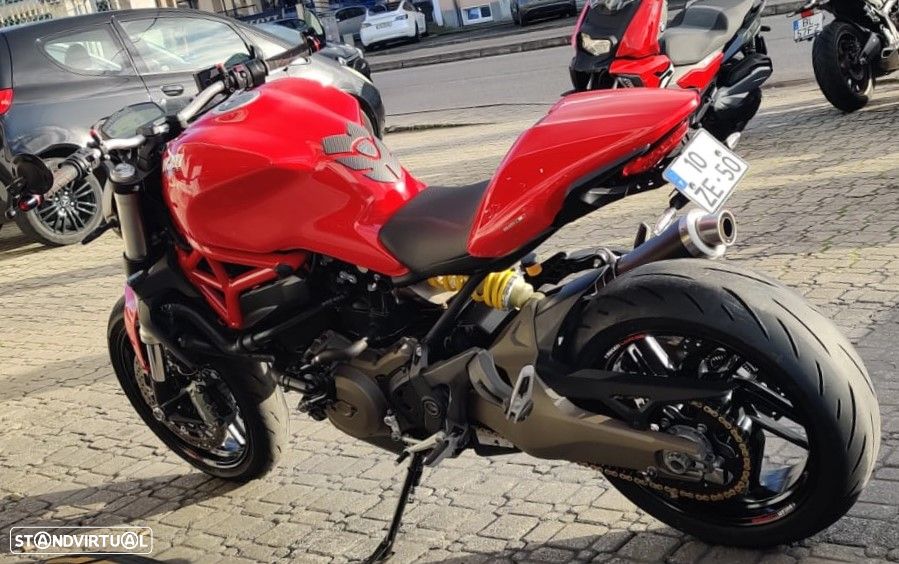 Ducati Monster 821 - 10