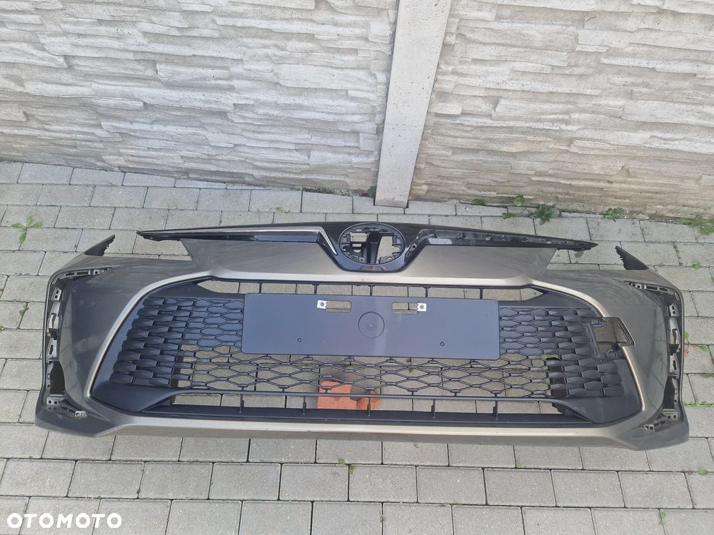 Zderzak Toyota Corolla XII E210 E21 sedan lift 2023 - bez dziur - 2