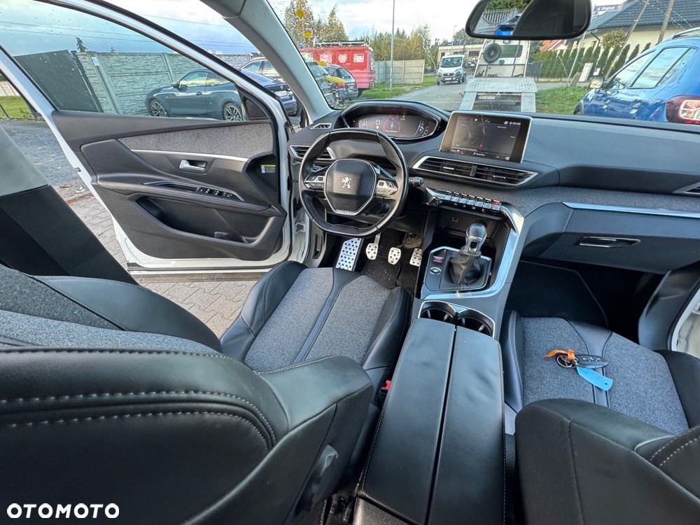 Peugeot 3008 PureTech 130 Stop & Start GPF Allure - 13