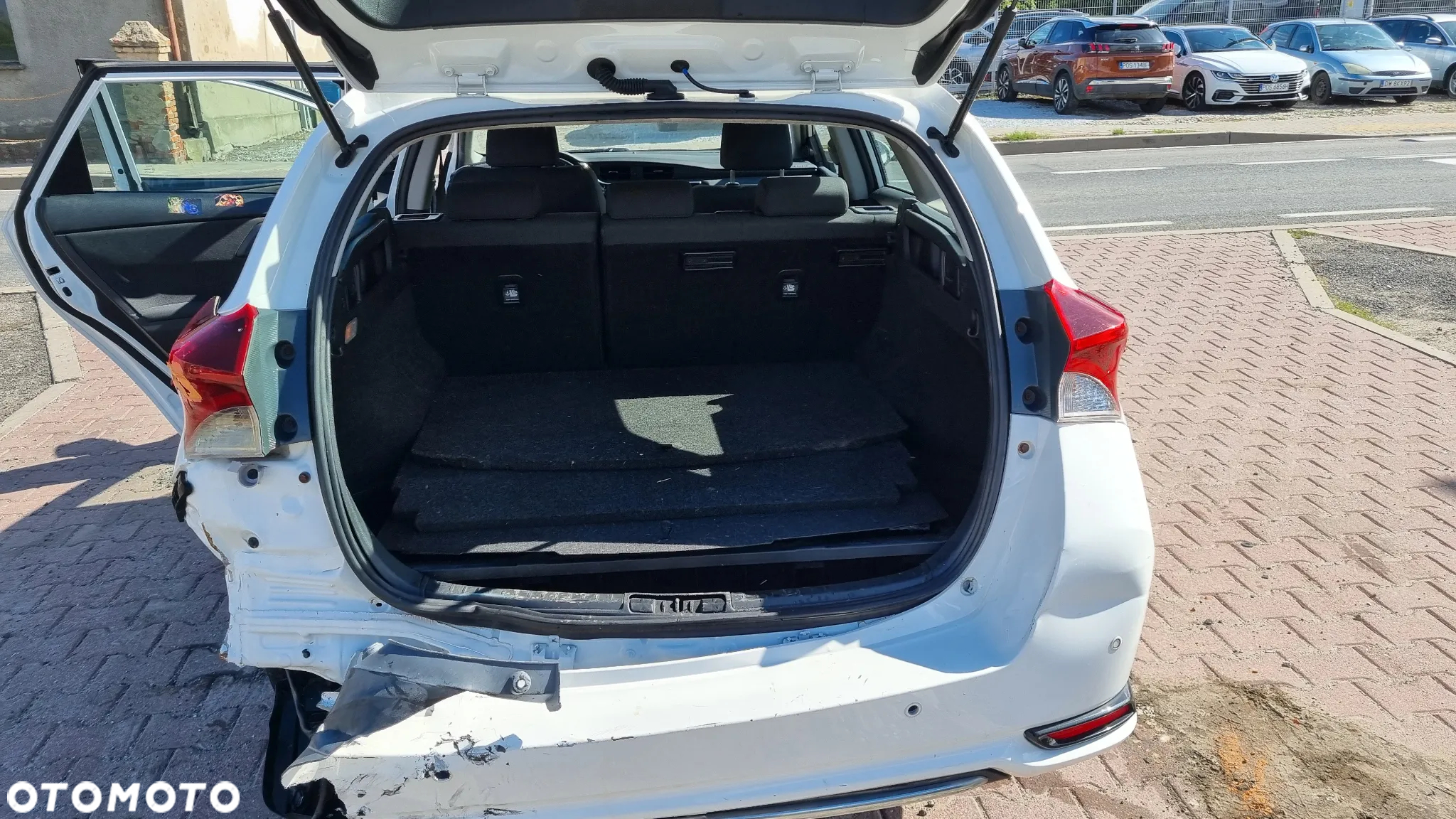 Toyota Auris 1.8 VVT-i Hybrid Automatik Comfort - 36