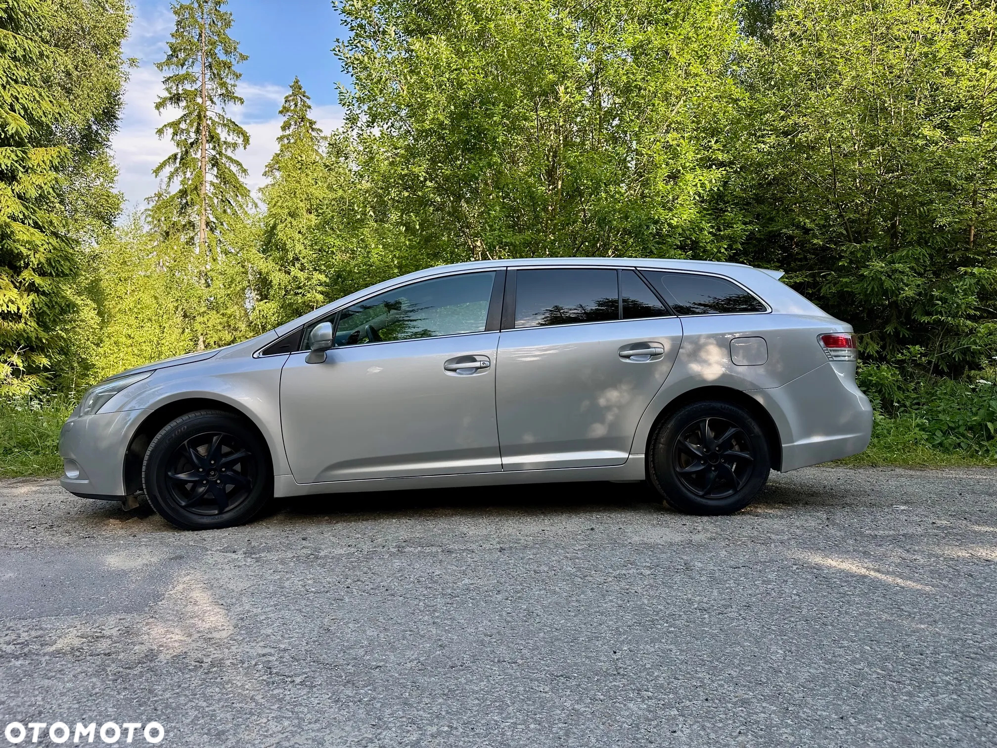 Toyota Avensis 2.0 D-4D Luna - 11