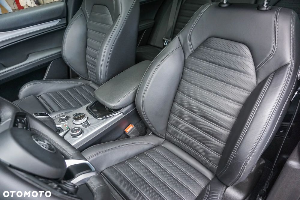Alfa Romeo Stelvio 2.0 Turbo Veloce Q4 - 27