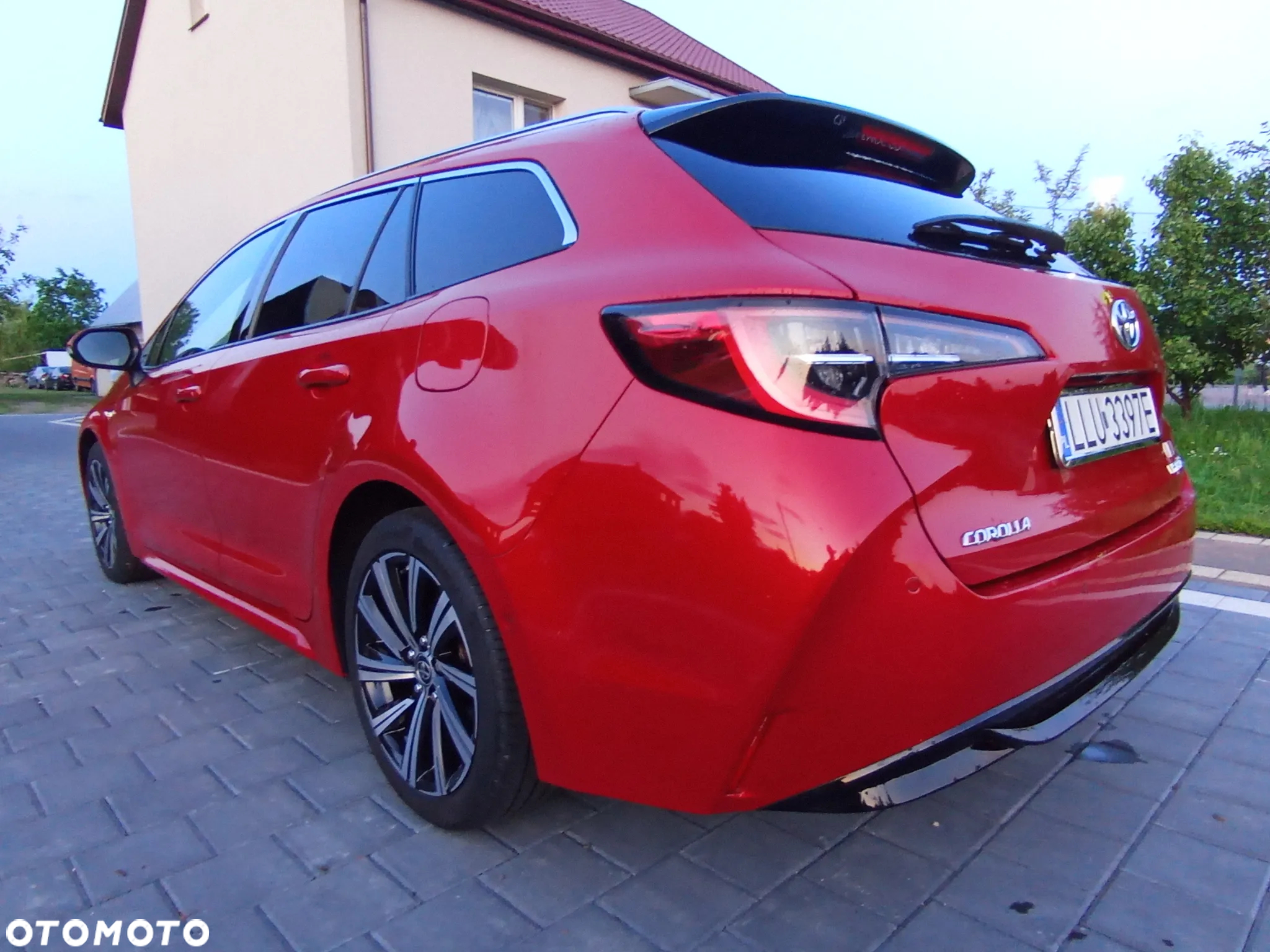 Toyota Corolla 2.0 Hybrid Executive - 7