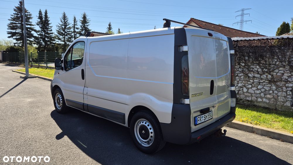 Renault Trafic - 16