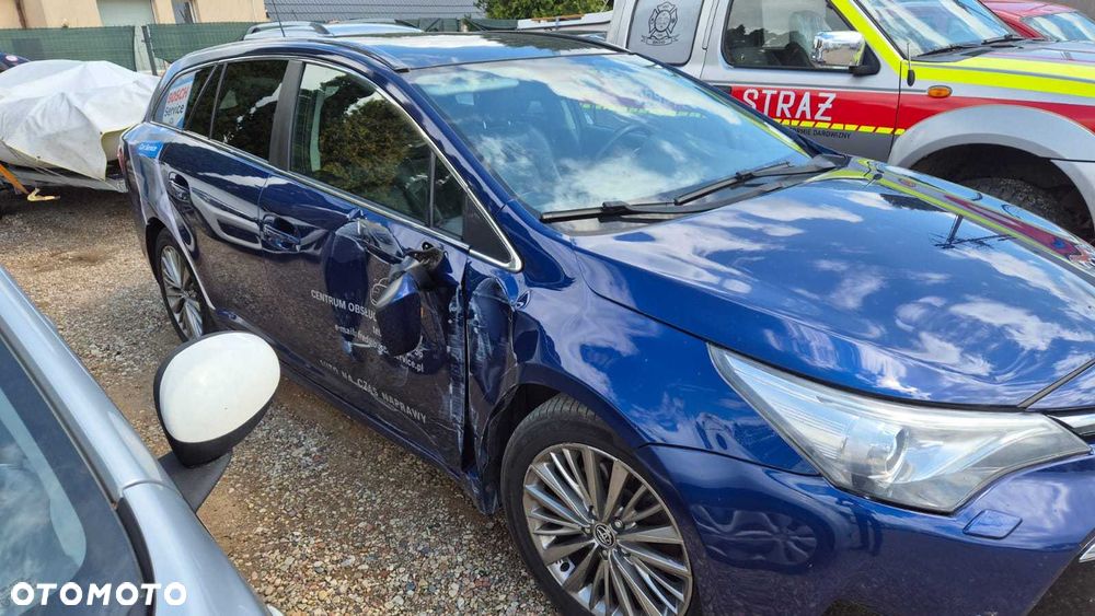 Toyota Avensis - 2