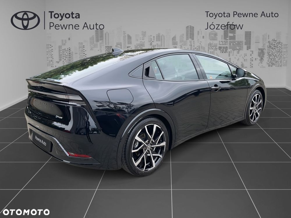 Toyota Prius - 3