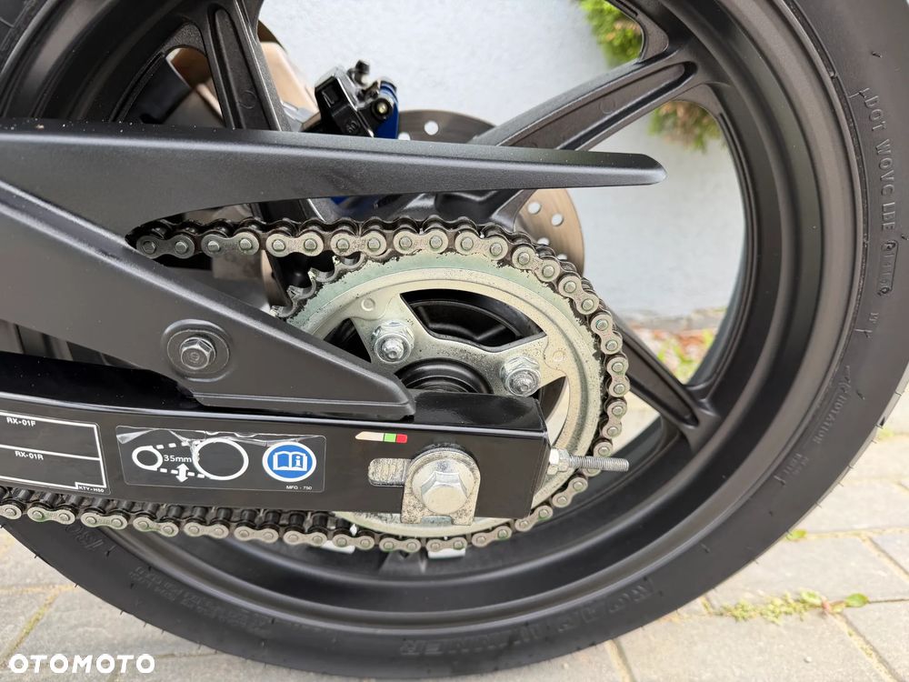 Honda CBR - 33