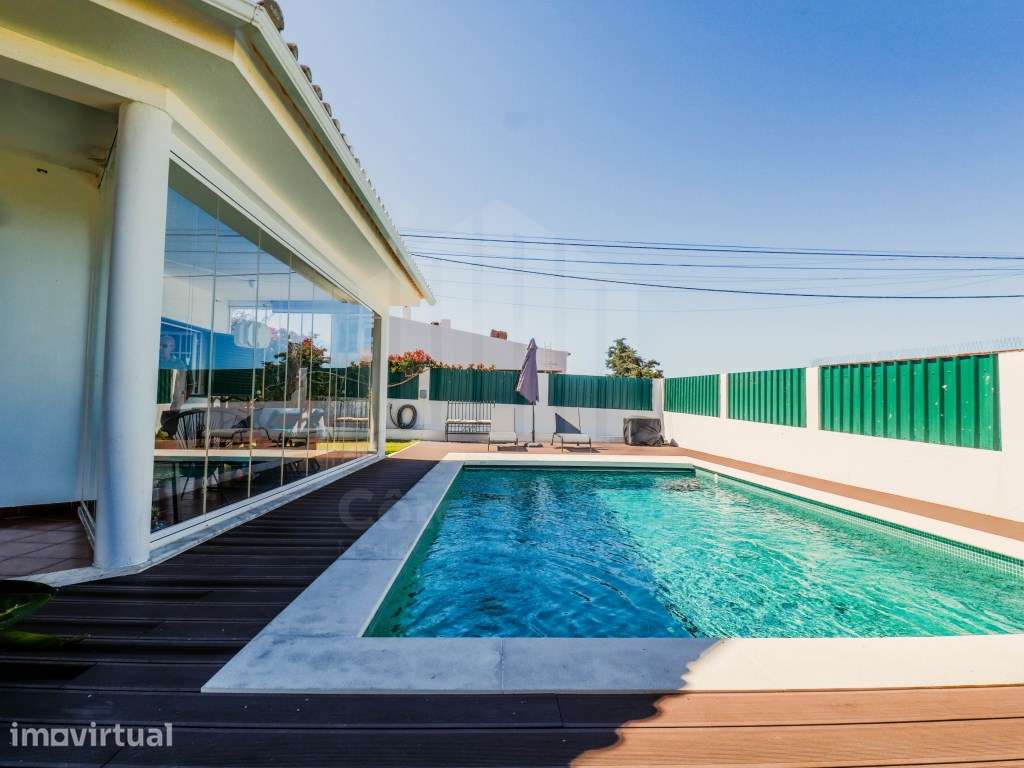 Moradia T4 com Piscina - Almoinha - Grande imagem: 2/54