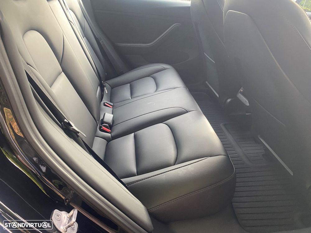 Tesla Model 3 - 23
