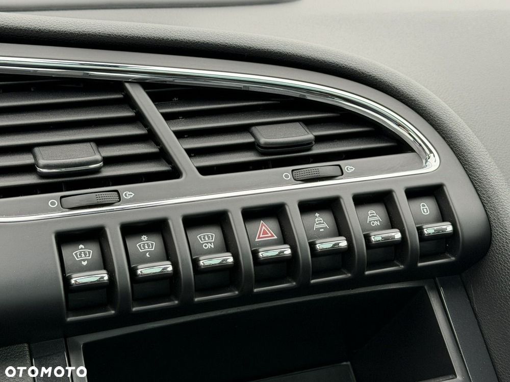 Peugeot 3008 HDi FAP 150 Business-Line - 23