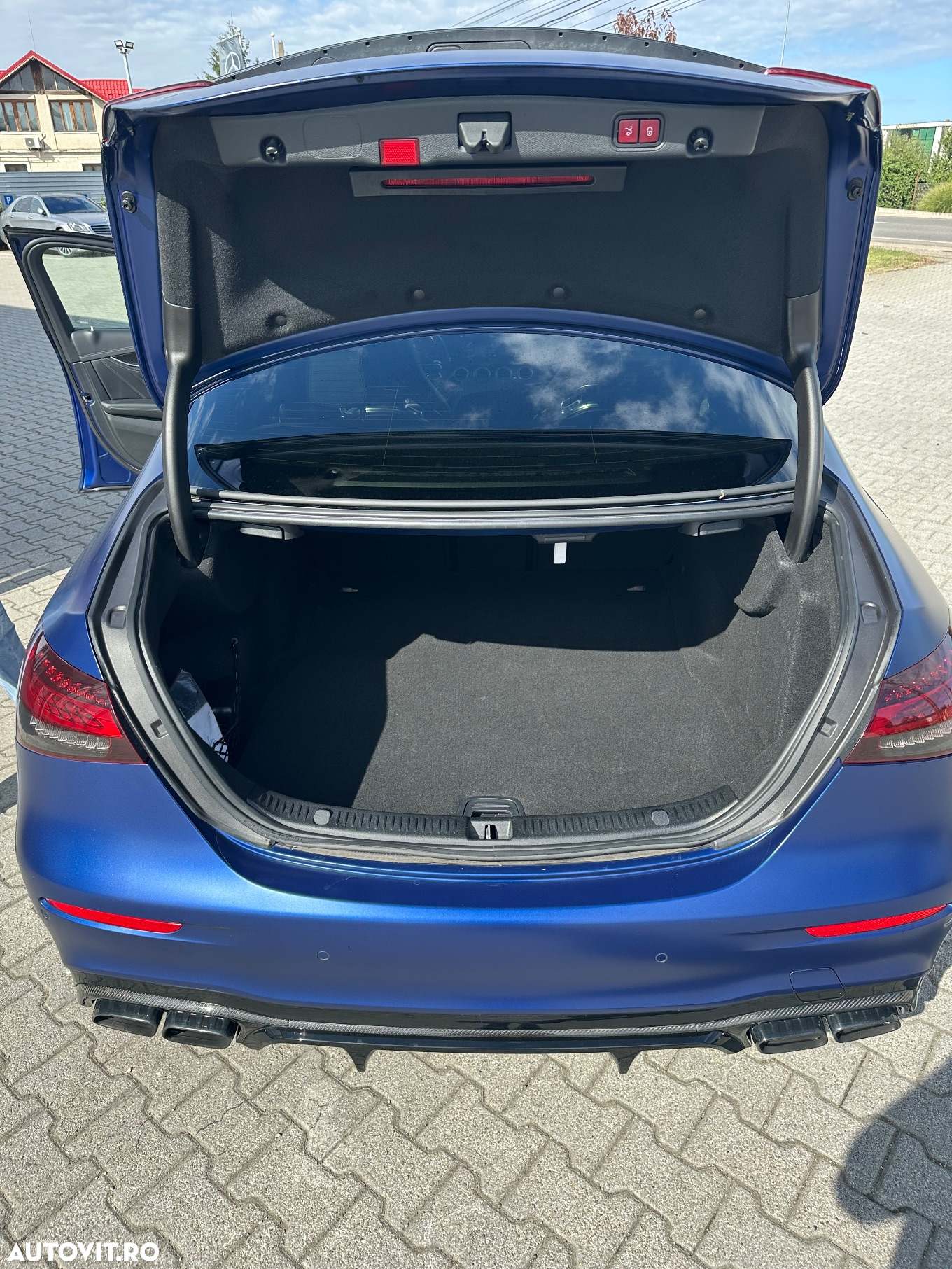 Mercedes-Benz E AMG 63 S 4MATIC - 9