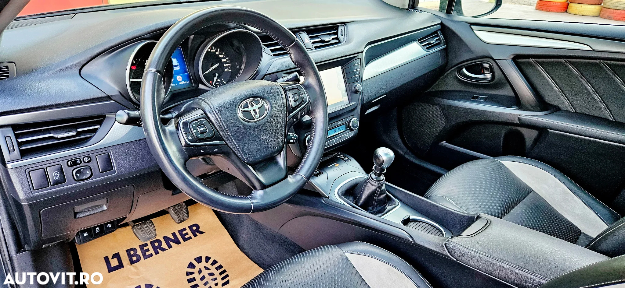 Toyota Avensis 1.6 D-4D Executive - 11