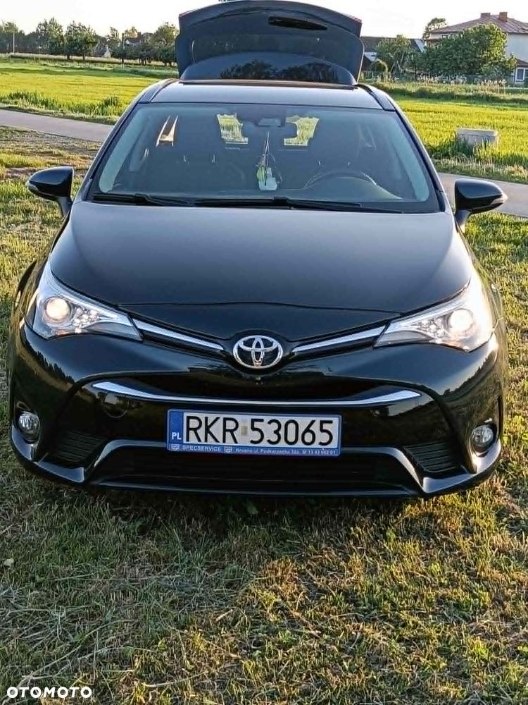 Toyota Avensis 2.0 Premium MS - 16