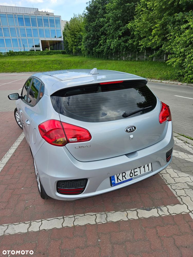 Kia Ceed 1.6 GDI L Business Line - 21