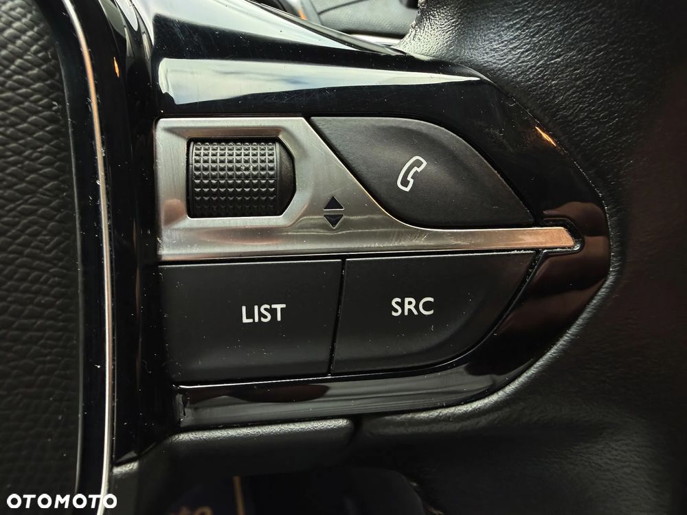 Peugeot 5008 BlueHDi 130 EAT8 Allure - 28