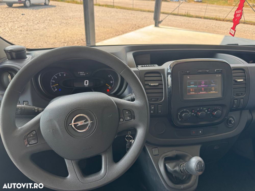 Opel Vivaro - 26