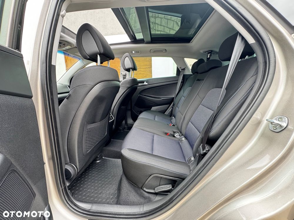 Hyundai Tucson 2.0 CRDI BlueDrive Style 2WD - 6