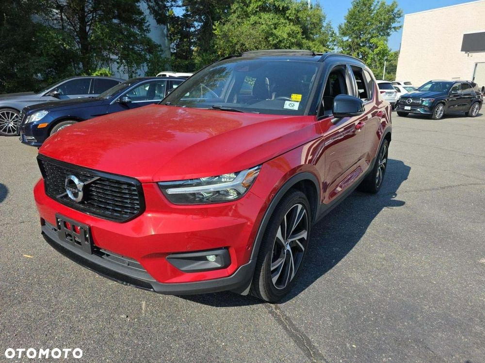 Volvo XC 40 T5 AWD R-Design - 1