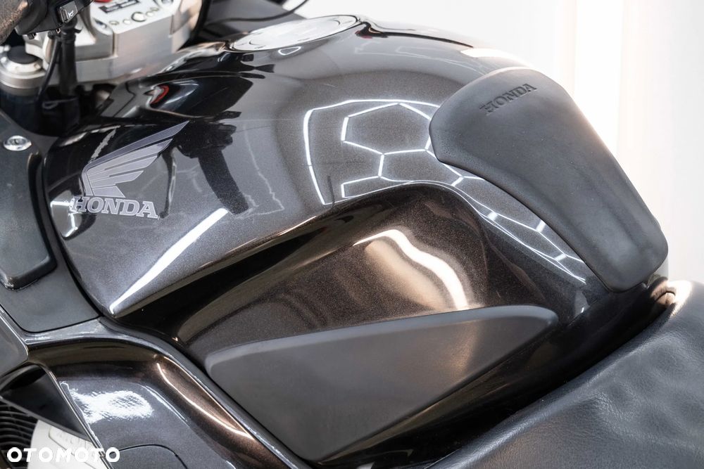 Honda ST - 25