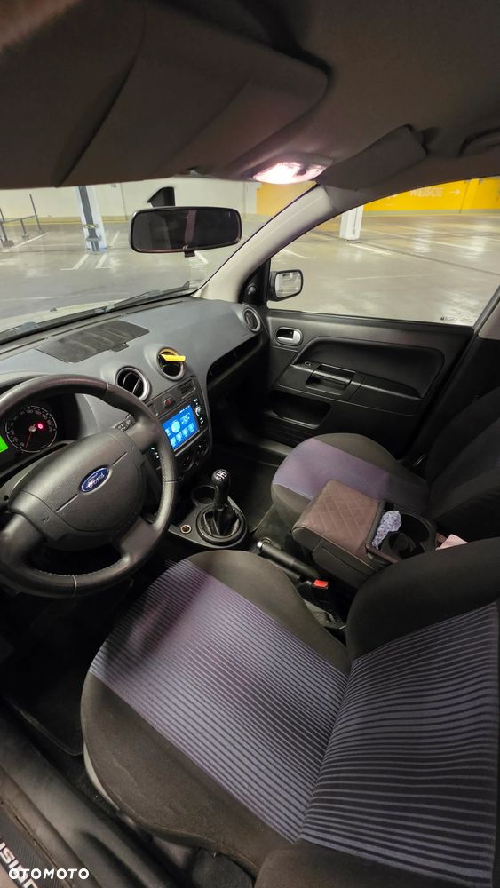 Ford Fusion 1.4 Trend - 11