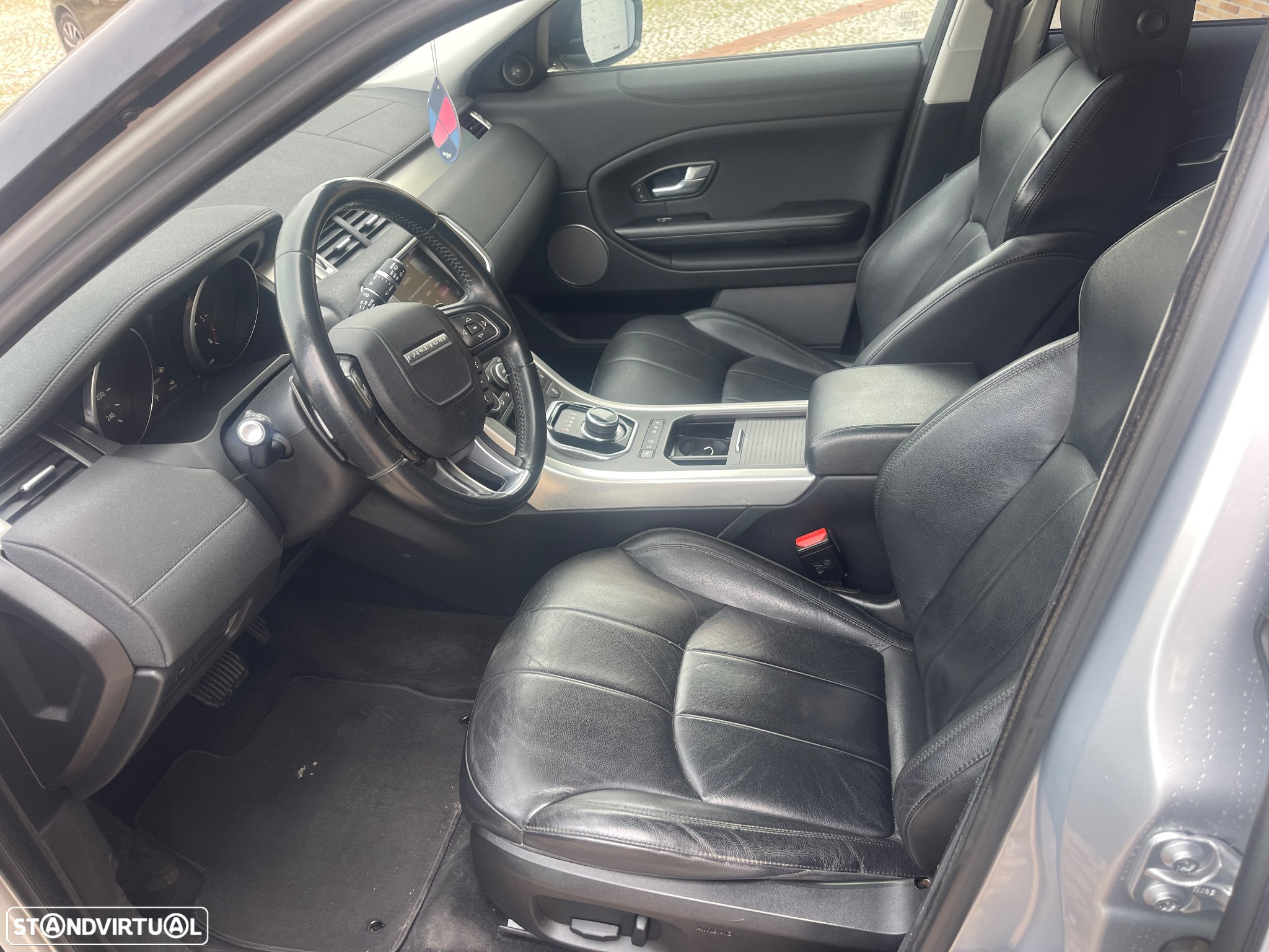 Land Rover Range Rover Evoque 2.0 D150 AWD R-Dynamic Auto - 7