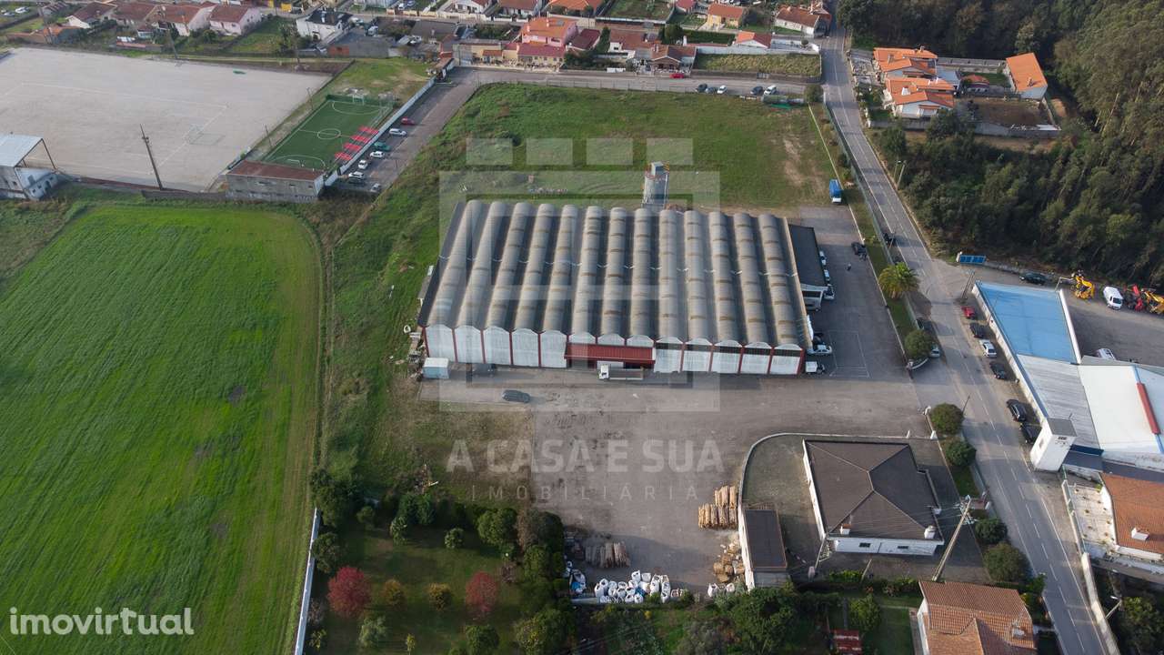 Armazém com excelentes áreas pronto a funcionar - Grande imagem: 3/32