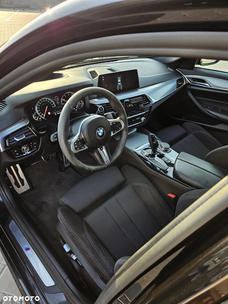 BMW Seria 5 530i xDrive M Sport sport - 3