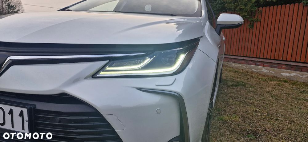 Toyota Corolla 1.8 Hybrid Executive - 18