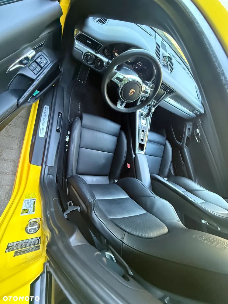 Porsche 911 Carrera 4S PDK - 16