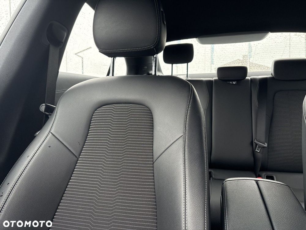 Mercedes-Benz CLA 200 7G-DCT - 14