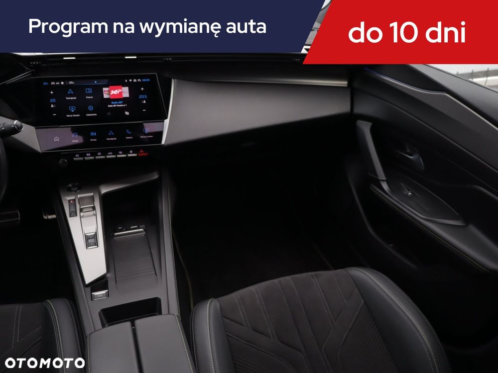 Peugeot 408 - 10