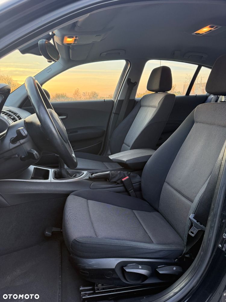 BMW Seria 1 120d DPF - 14