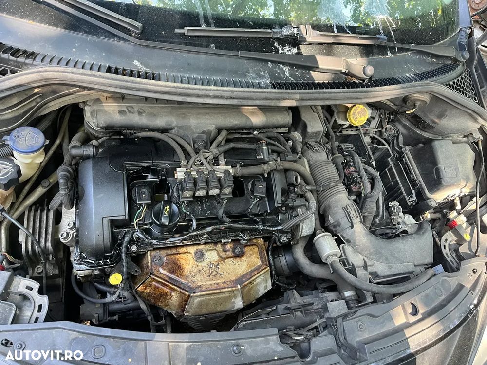 Dezmembrez Peugeot 207 SW 1,6 benzina 88KW 120cp 5F01 2010 break - 6