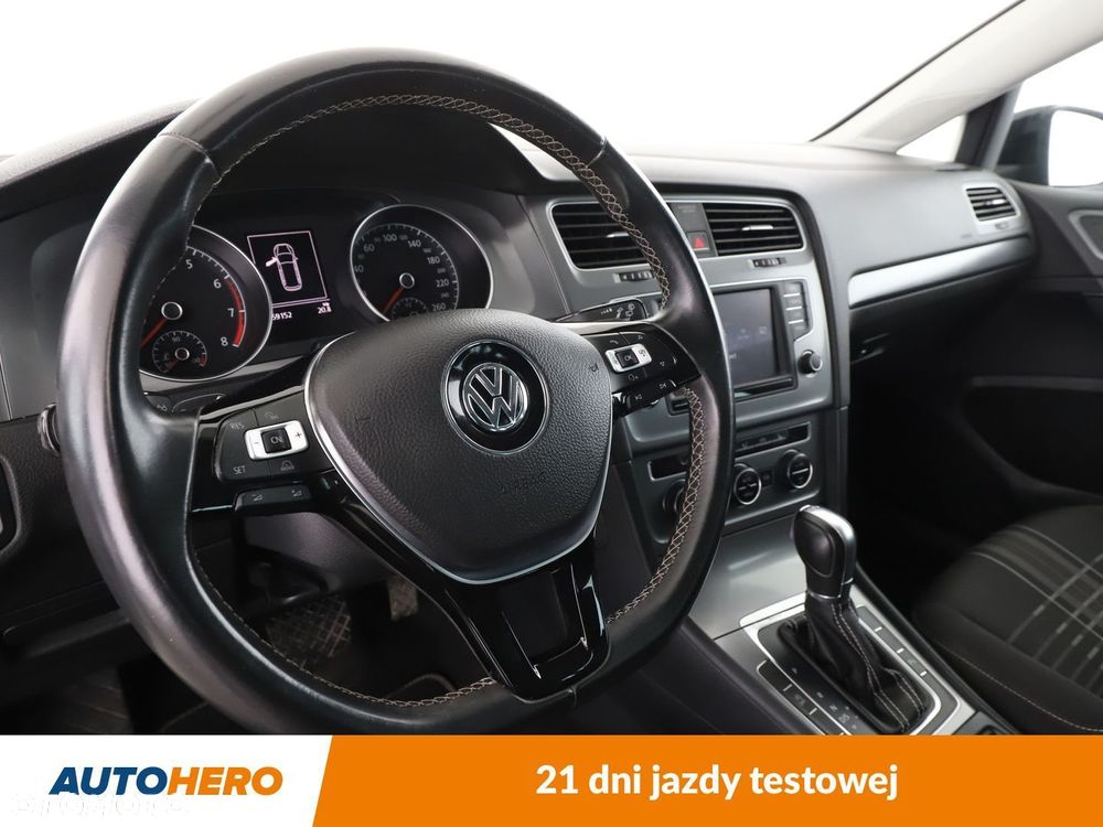 Volkswagen Golf - 11