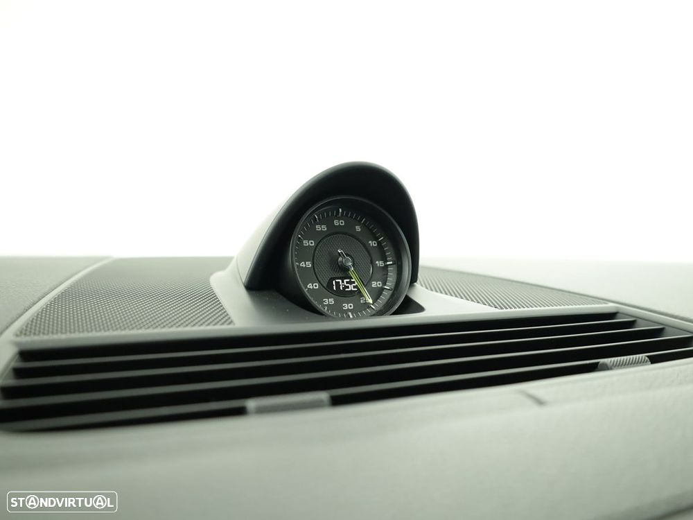 Porsche Panamera Sport Turismo 4 E-Hybrid - 18