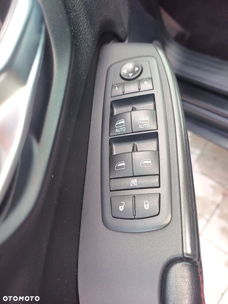 Jeep Cherokee - 21