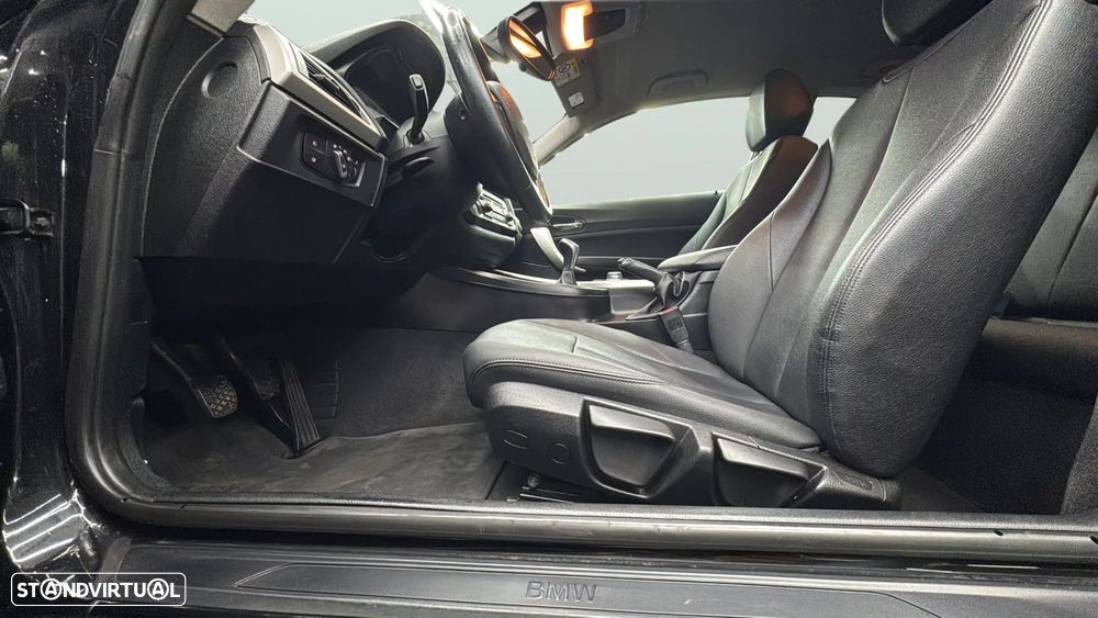 BMW 118 d Line Urban - 12