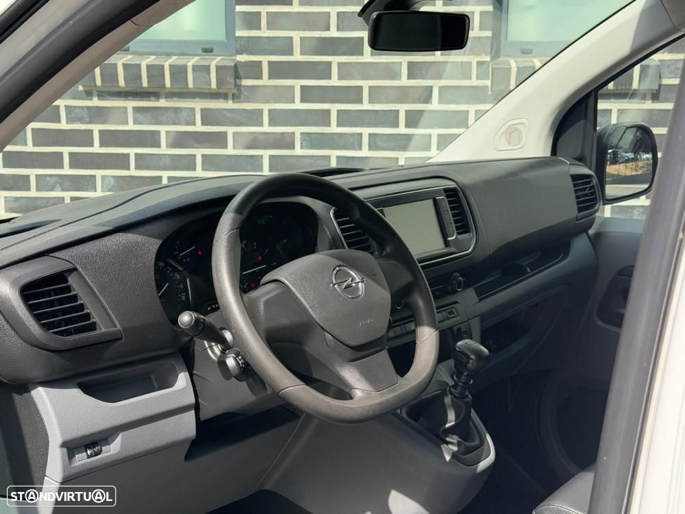 Opel Vivaro - 11