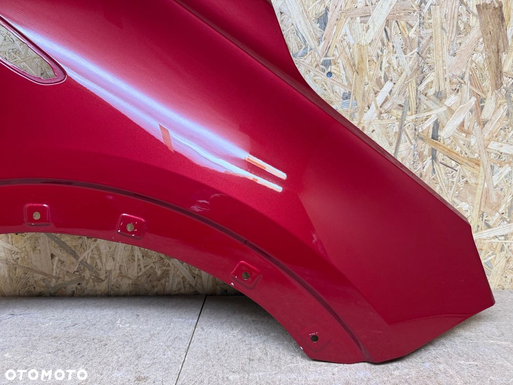 BŁOTNIK PRZÓD PRAWY OPEL CROSSLAND X BORDOWY/WIŚNIOWY METALIK - 19