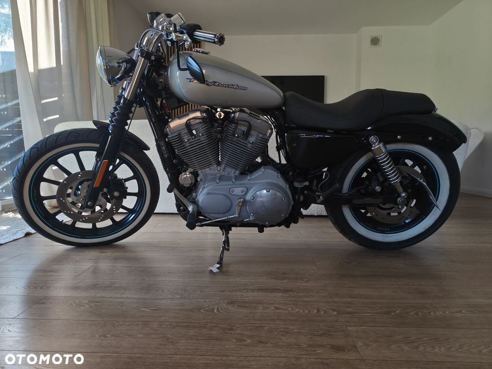 Harley-Davidson Sportster Custom 883C - 1