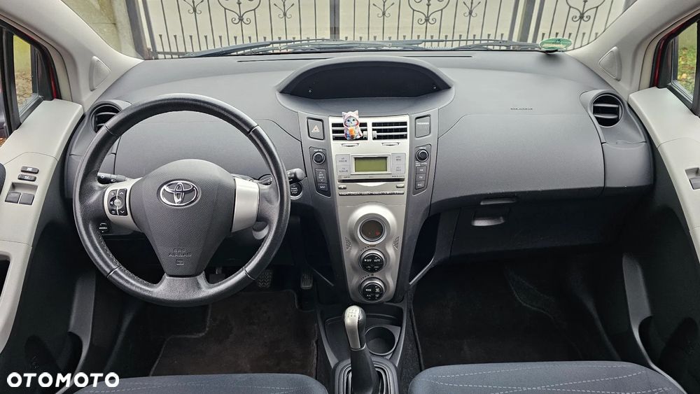 Toyota Yaris - 5