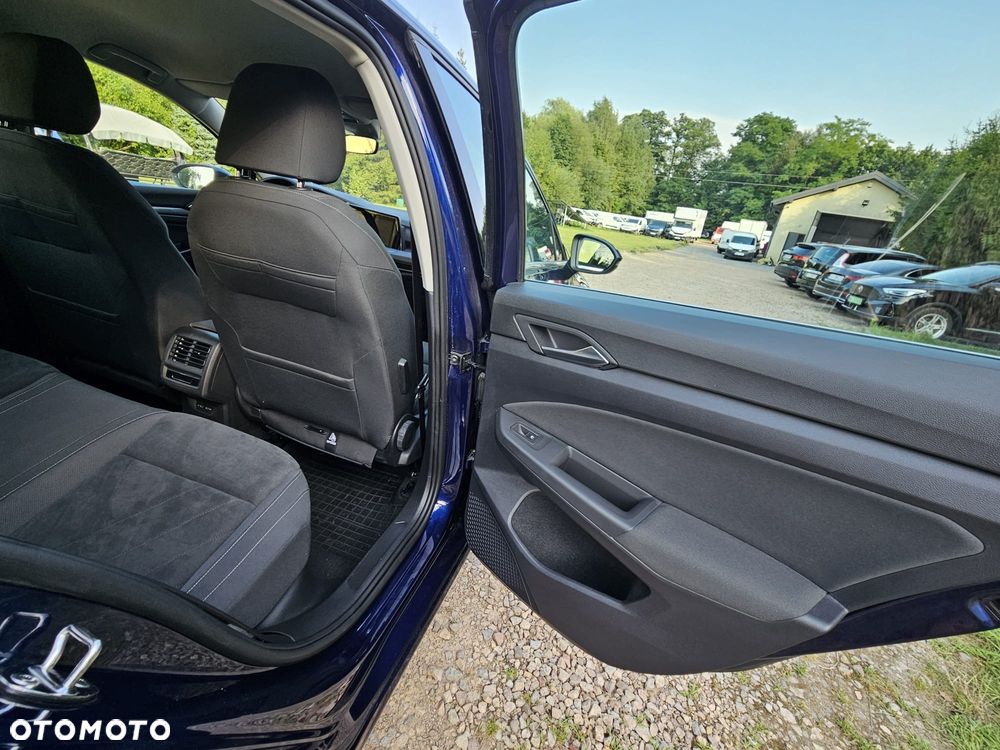 Volkswagen Golf 1.5 eTSI Style DSG - 21