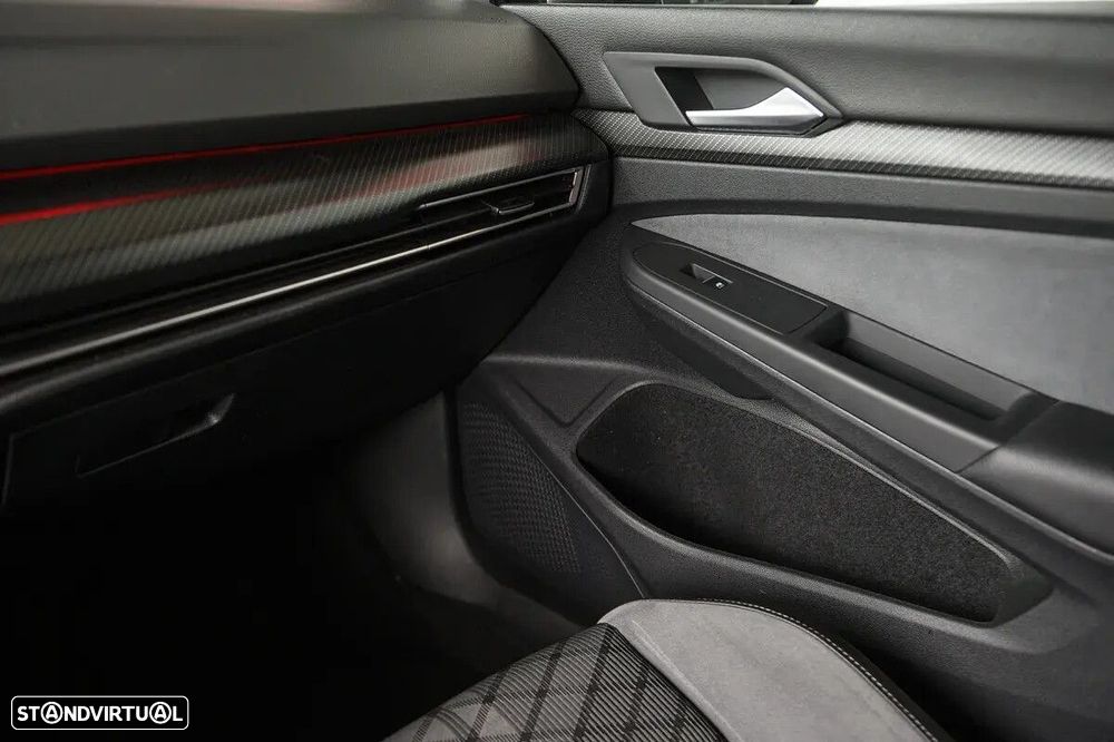 VW Golf 1.5 eTSI OPF DSG R-Line - 40