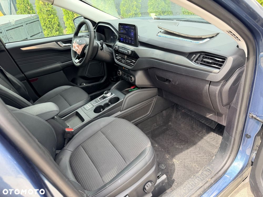 Ford Kuga - 16