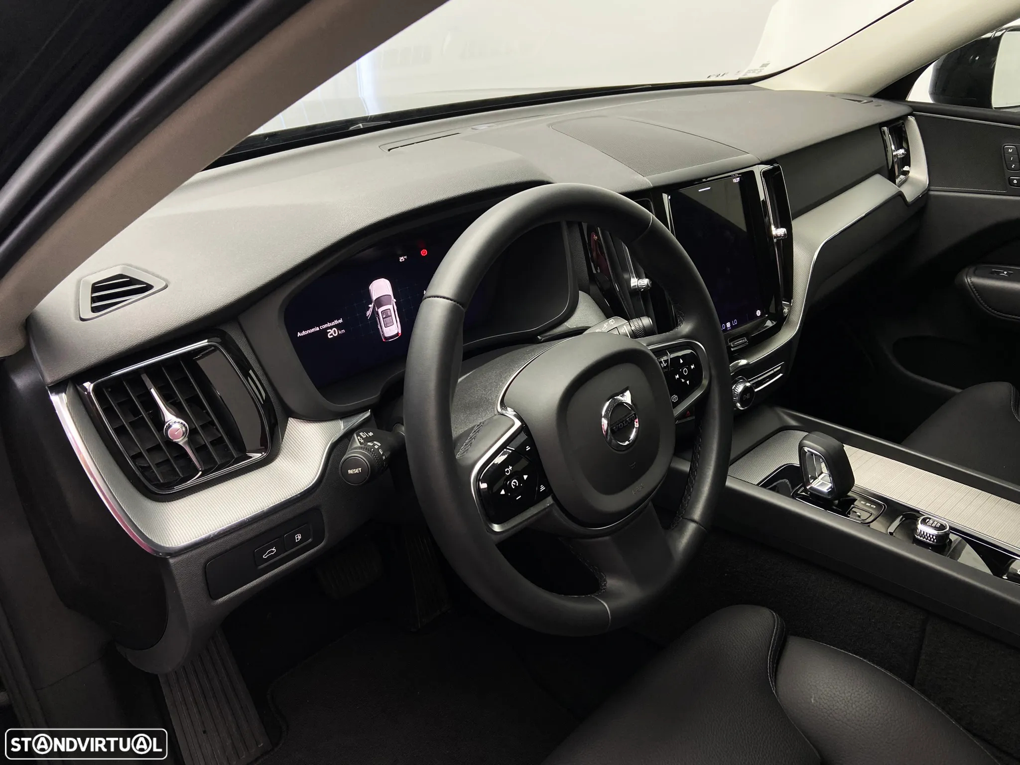 Volvo XC 60 2.0 T6 PHEV Plus Dark AWD - 7