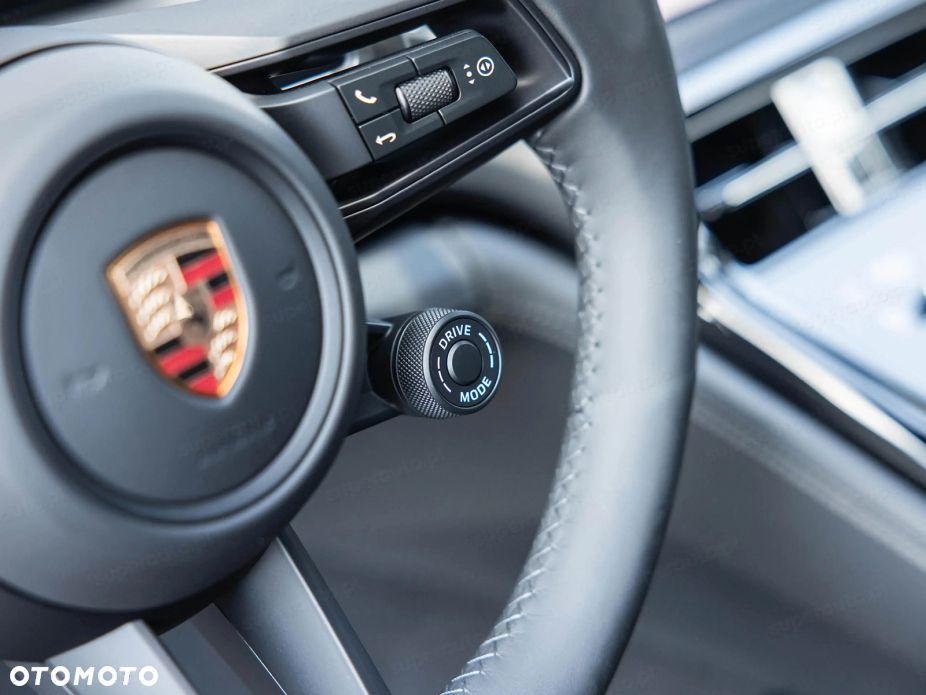 Porsche Panamera 4 - 10