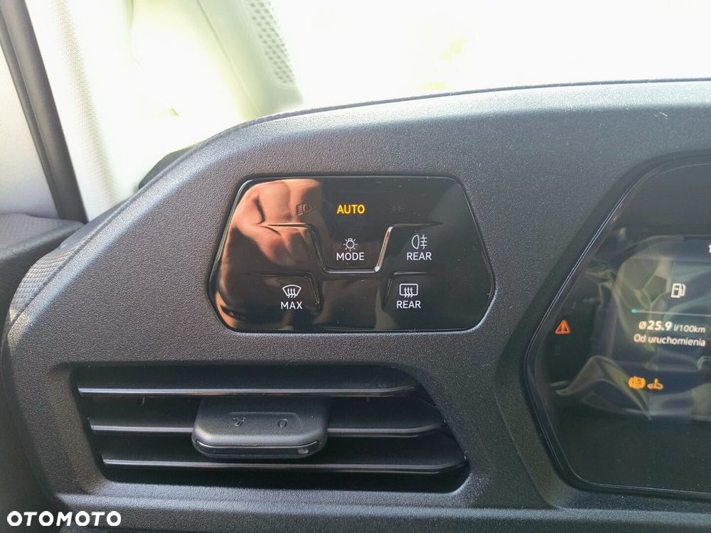 Volkswagen Caddy Cargo Maxi silnik: 2,0 l TDI EU6 SCR 102 KM / skrzynia biegów: manualna 6-biegowa rozstaw osi: 2970 mm - 20