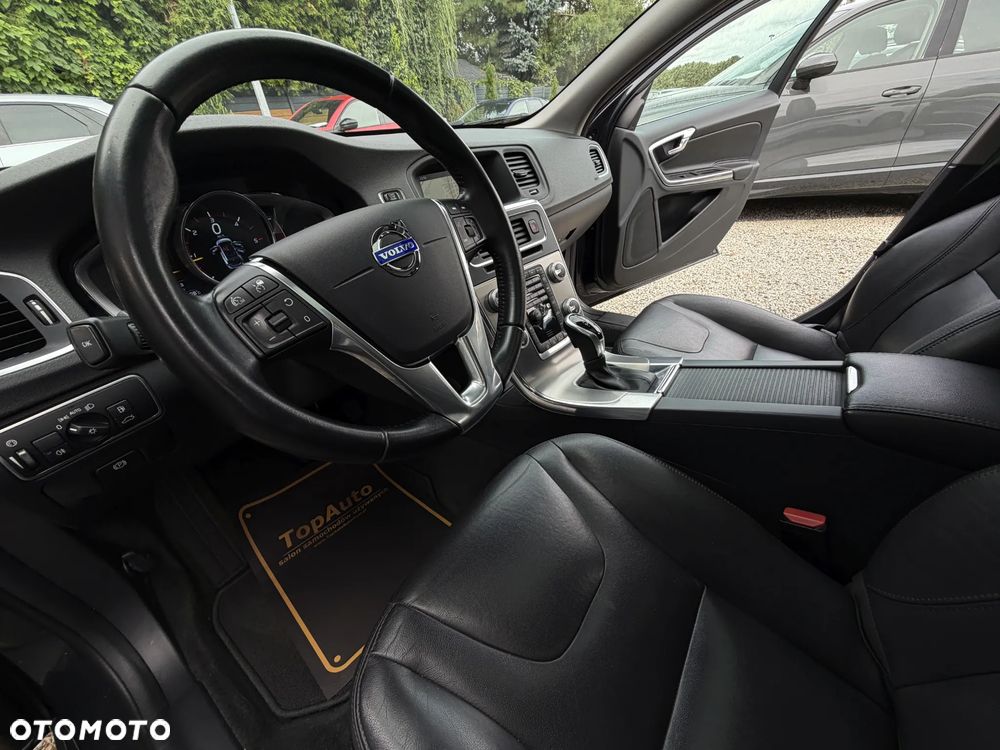 Volvo V60 D4 Geartronic Momentum - 19